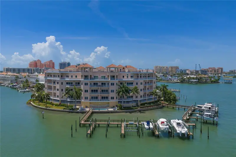 205 Brightwater Dr #205, FL