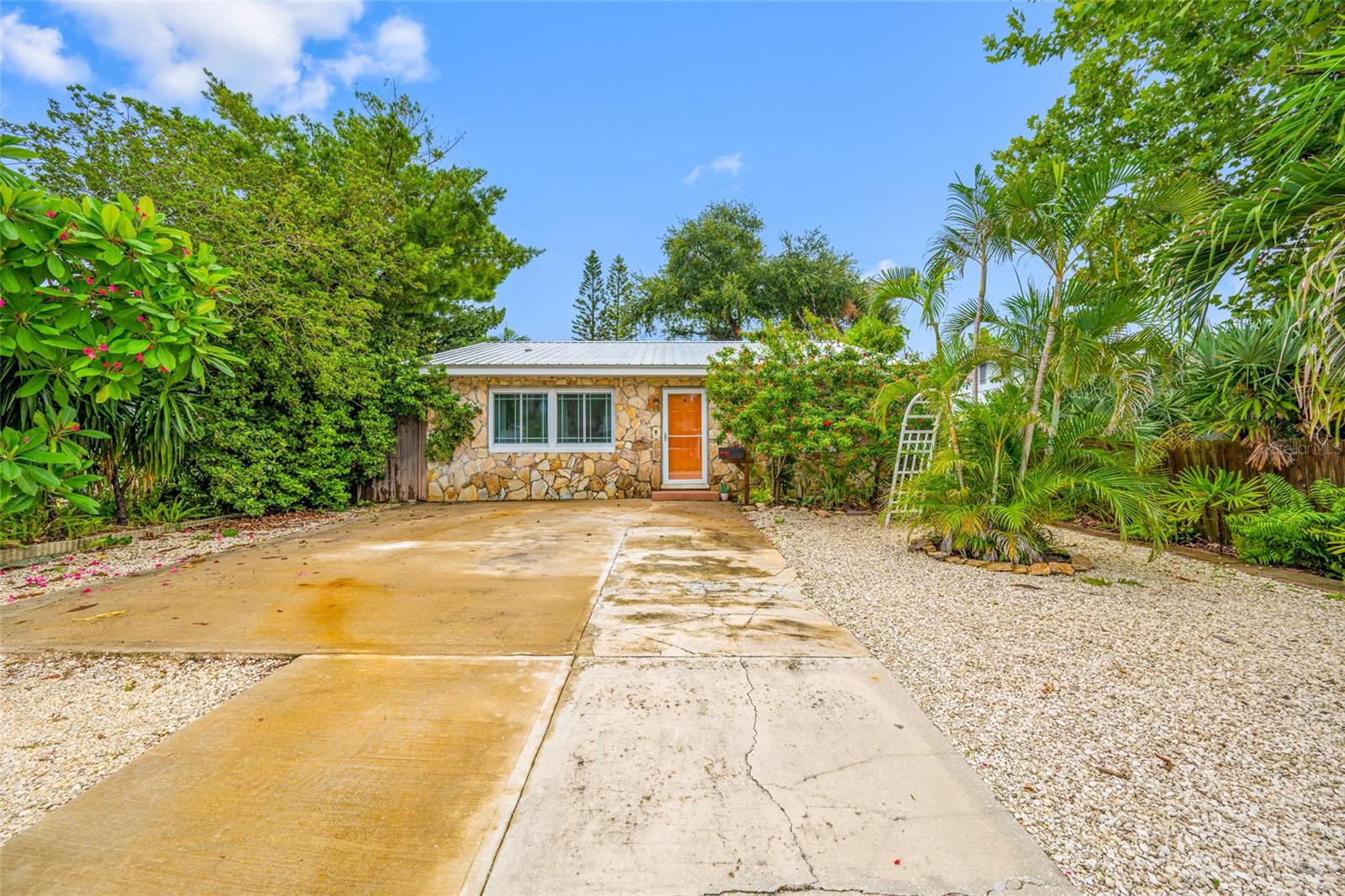 3935 11th Ave N, FL