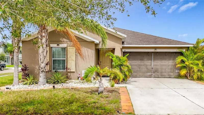 102 Cascade Bend Dr, FL