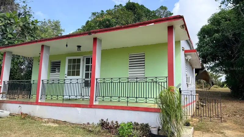 171 Yagrumo Street. Barrio Corrales, PR