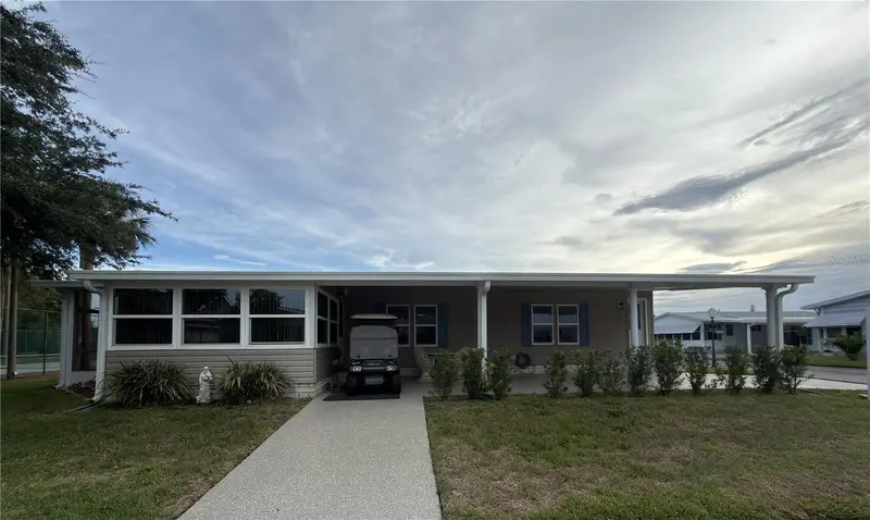 141 Victoria Dr, FL