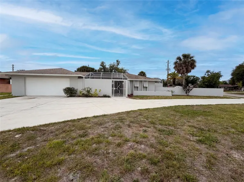 1301 Lucaya Ave, FL