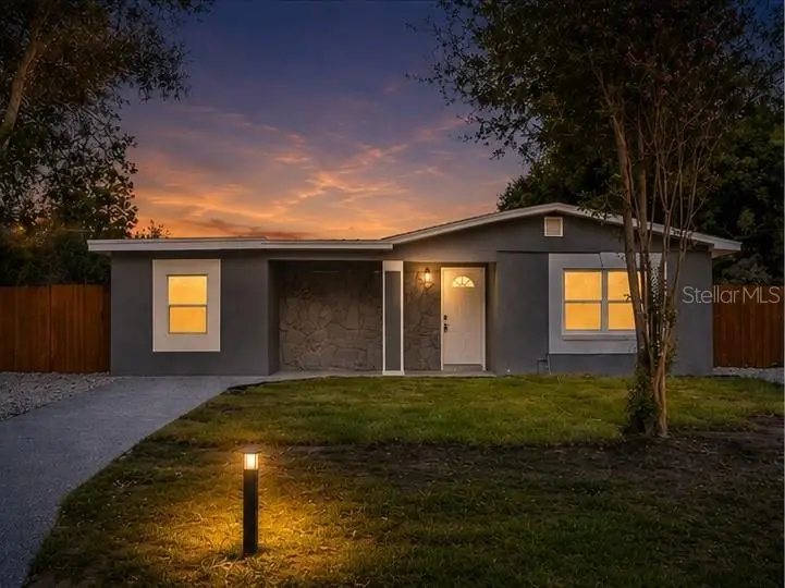 682 Durango Way, FL