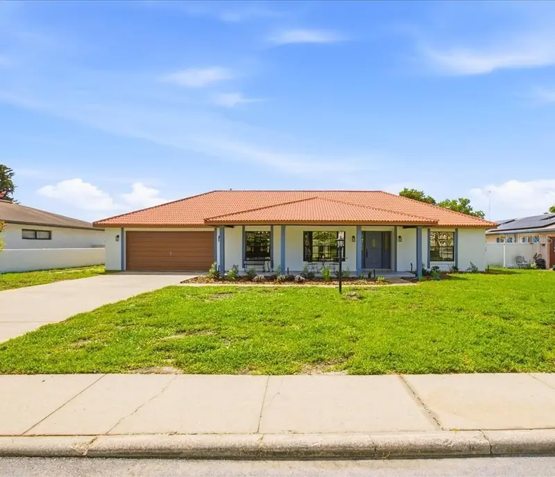 2004 Leisure Dr, FL