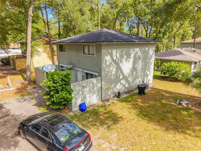 714 Sw 69th St, FL