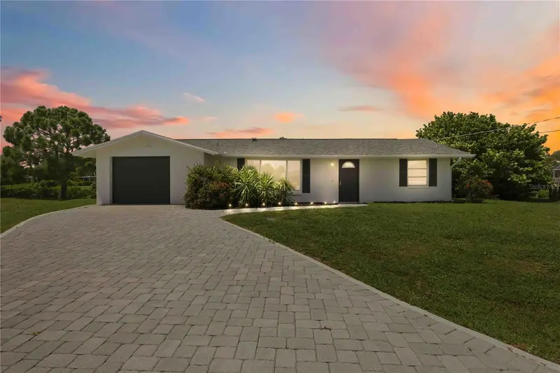 706 Quail Ct, FL