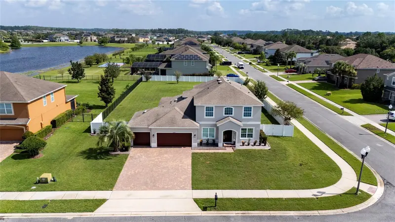 14537 San Lorenzo Dr, FL
