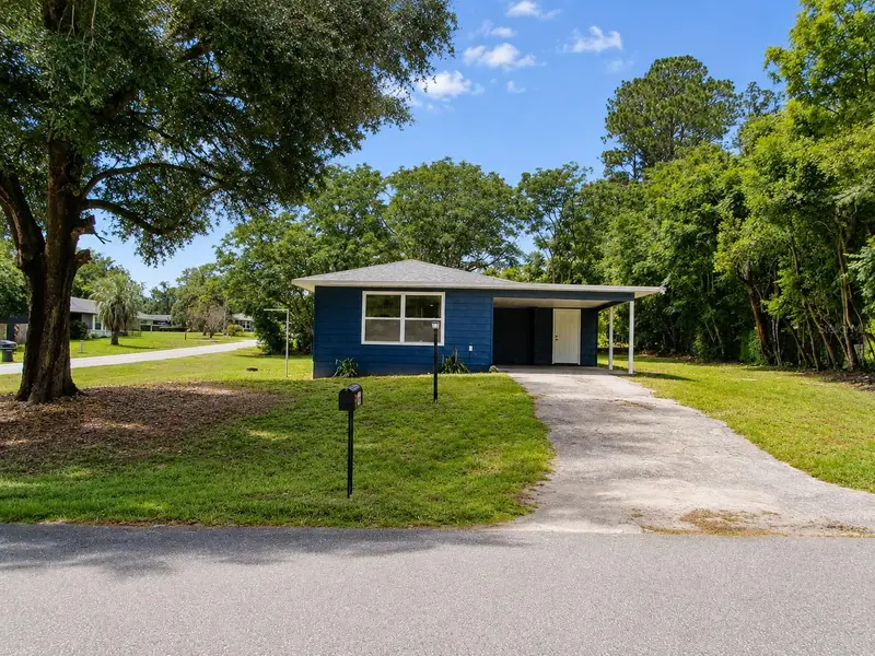 49 Lake Court Loop, FL