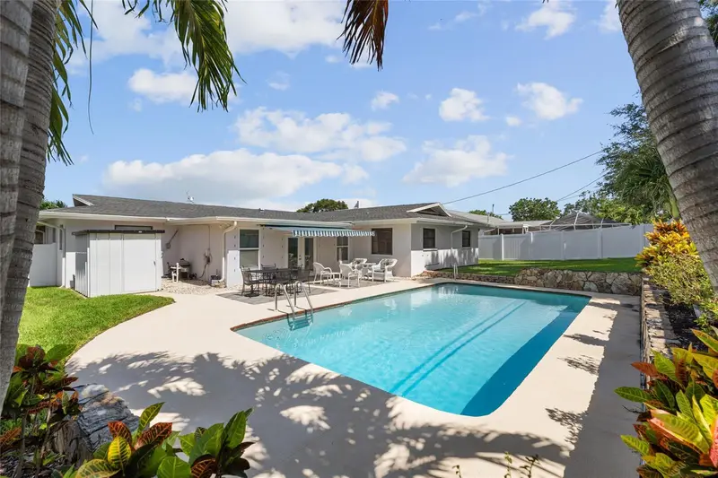 6249 Hillside Ave, FL