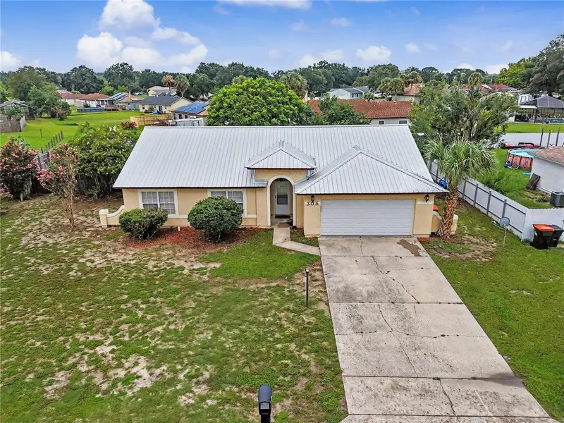 306 Oak Track Radl, FL
