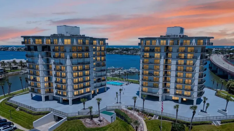 503 N Causeway #2020, FL