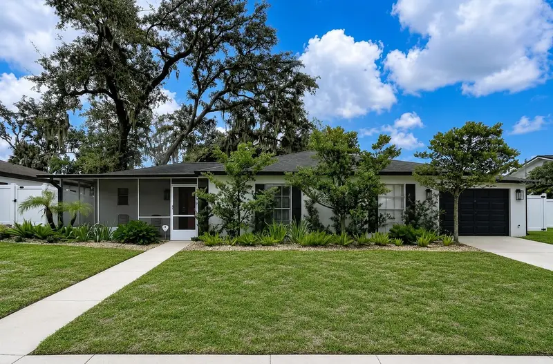 1005 Hallwood Loop, FL