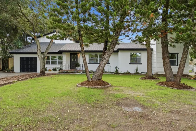 809 Woodcrest Ave, FL
