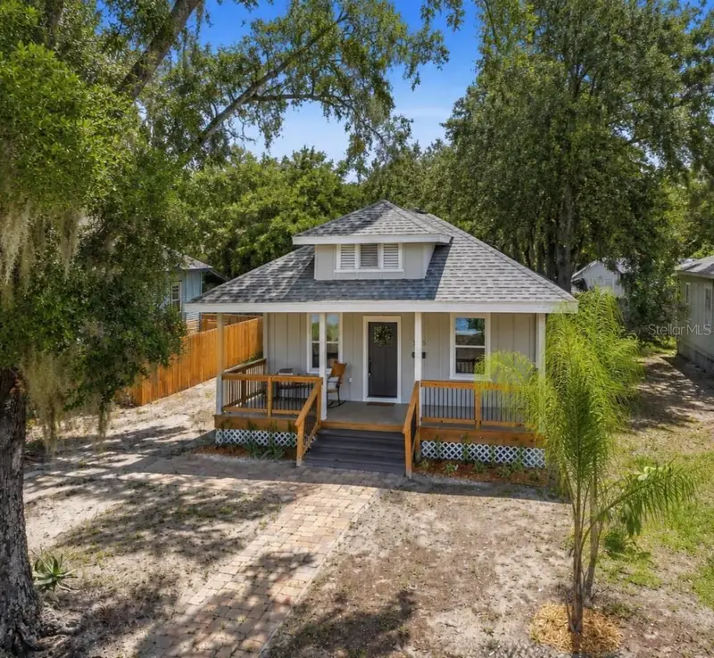 3705 N Highland Ave, FL