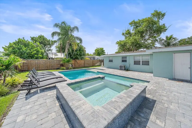 2135 Lee Ln, FL