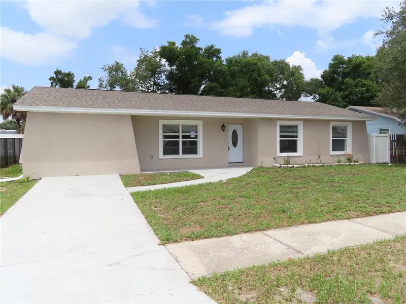 1215 Windsor Cir, FL