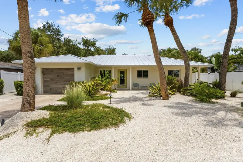 801 Edgemere Ln, FL