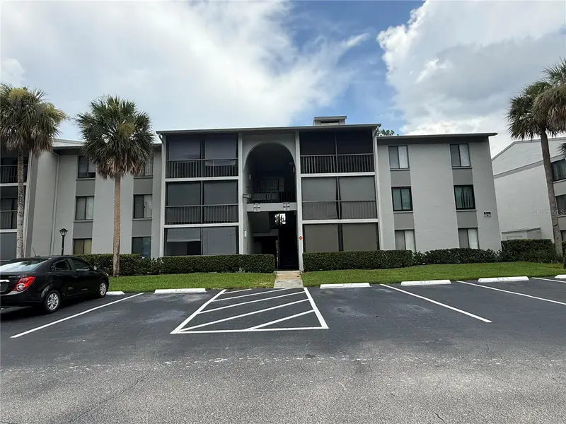 927 S Pine Ridge Cir #G2, FL