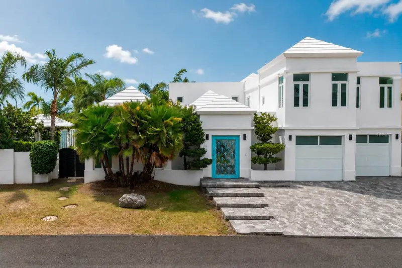 18 Paseo Las Palmas, PR
