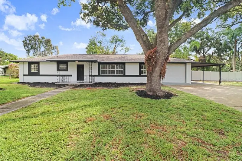 12113 Midlake Dr, FL