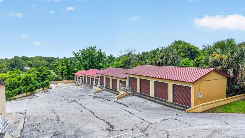 2766 Us Highway 441/27 Hwy, FL