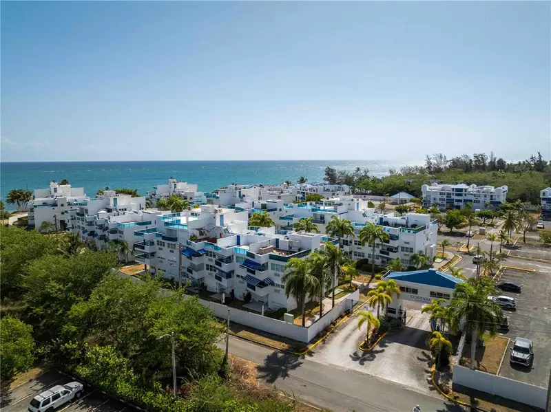 1 Calle El Charlie #Co-308, PR