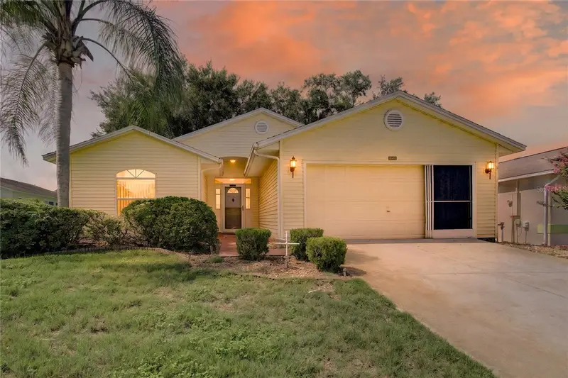642 Timbercrest Dr, FL