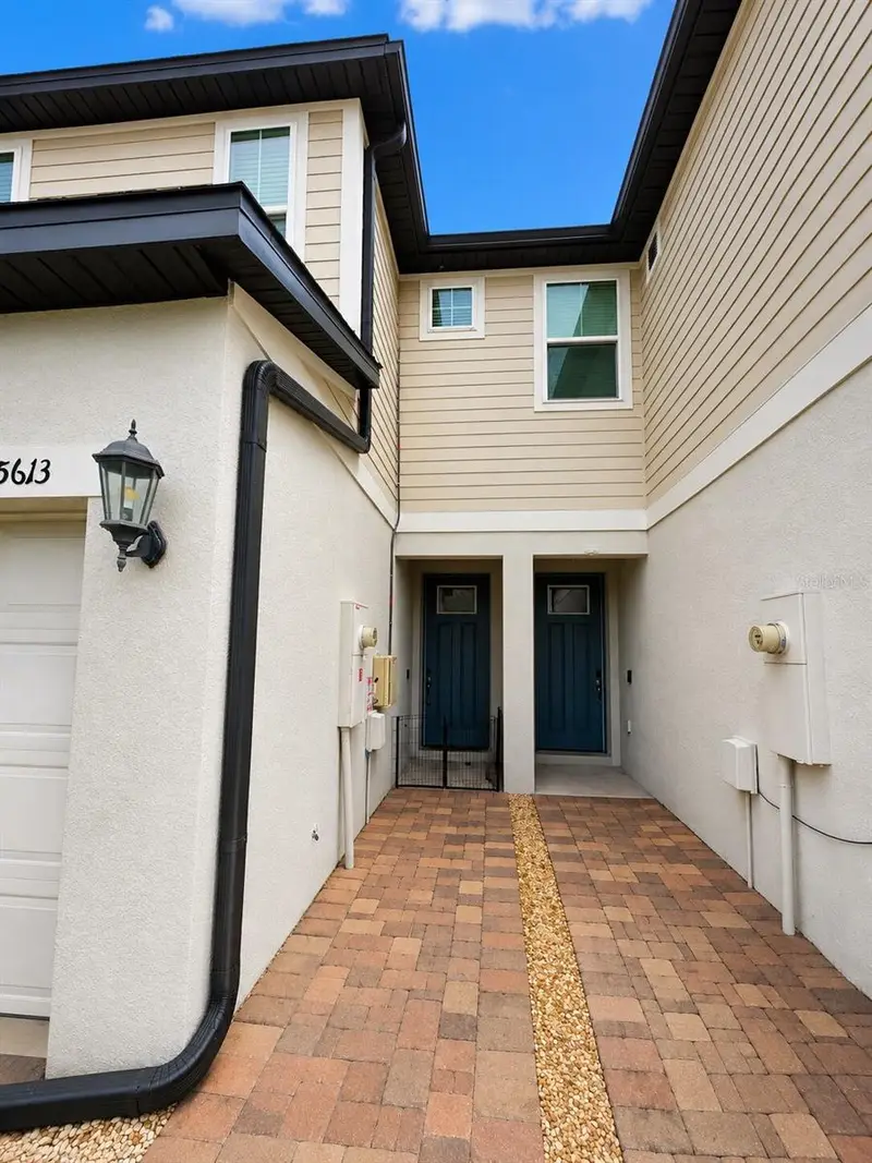 15613 Willow Arbor Cir, FL