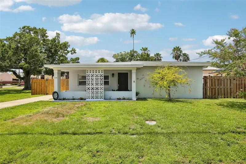 114 Lake Judy Lee Dr, FL