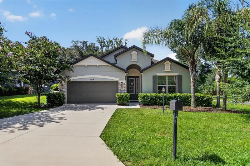 24414 Woodhill Ct, FL