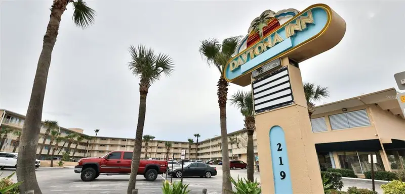 219 S Atlantic Ave #412, FL