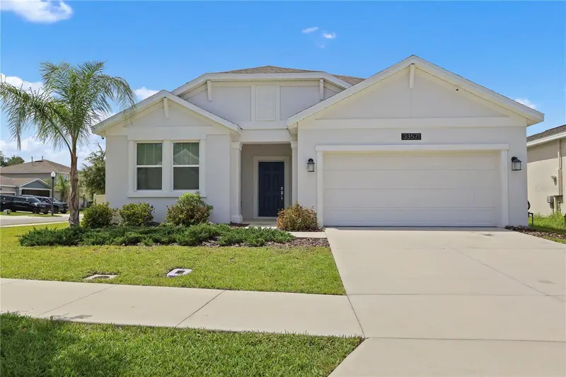 33571 Sky Blossom Cir, FL