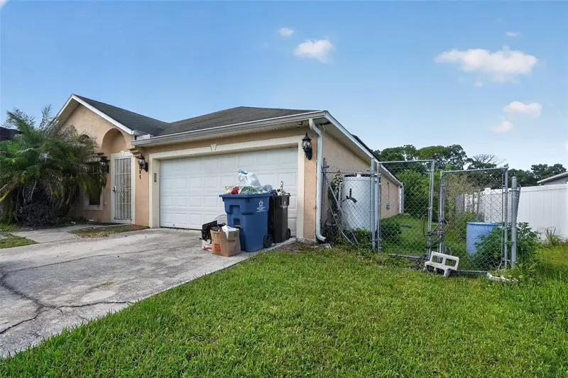 1081 Johnston Rd Se, FL
