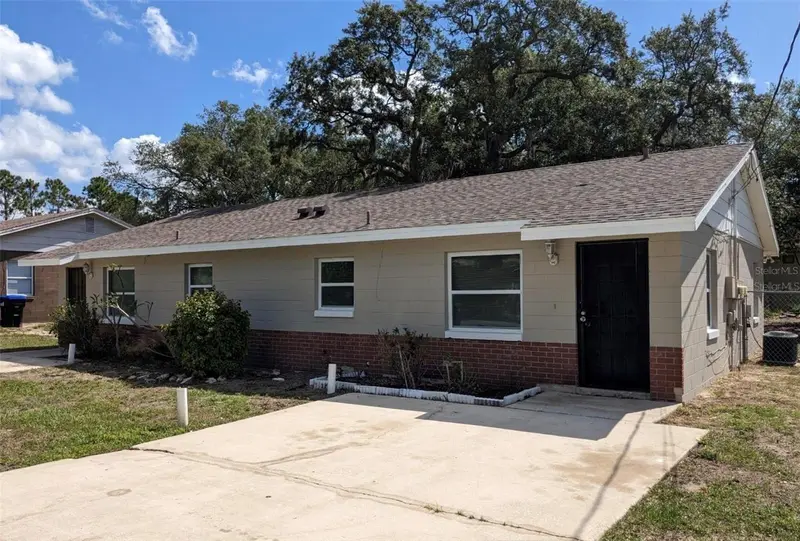 511 N John St, FL