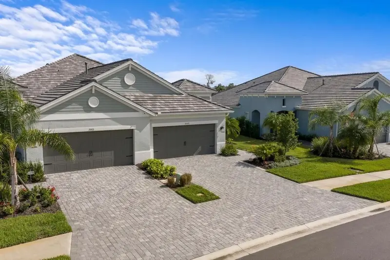 10169 Lake Wales Circle, FL