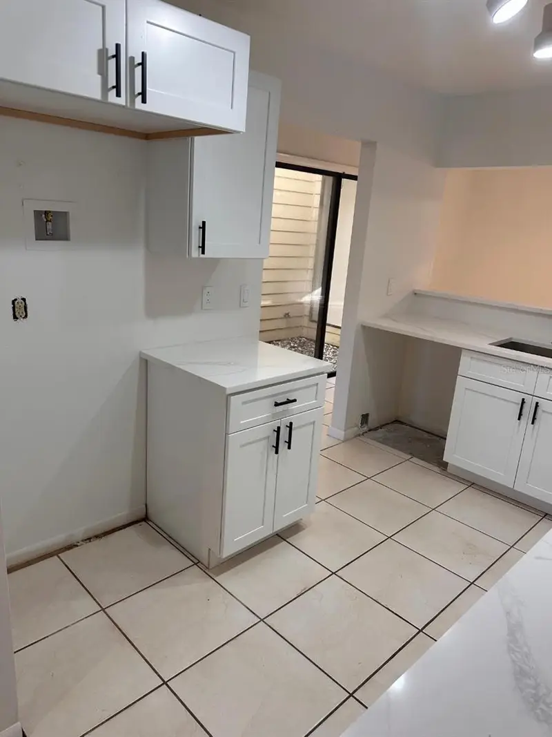 705 Teal Ln, FL