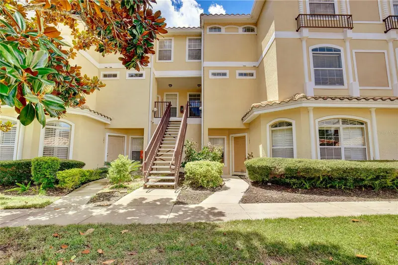 696 Seabrook Ct #202, FL