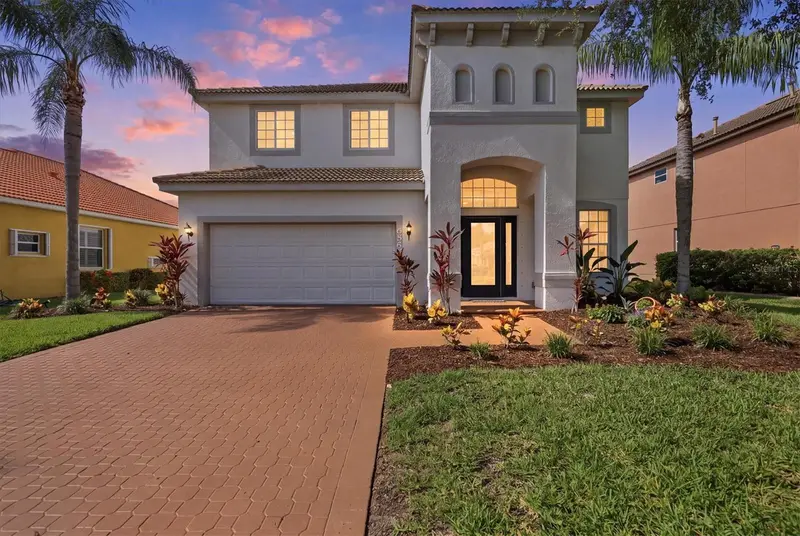 6904 74th Street Cir E, FL