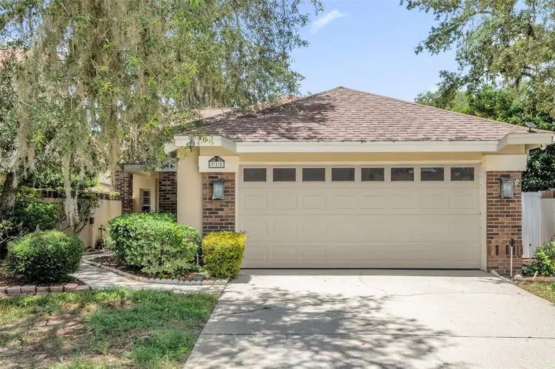 711 Andover Cir, FL