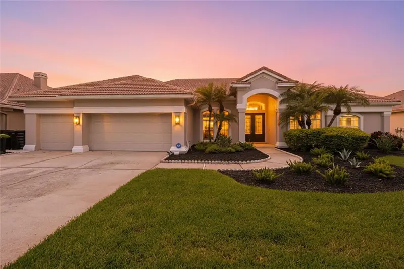 4618 Avenue Longchamps, FL