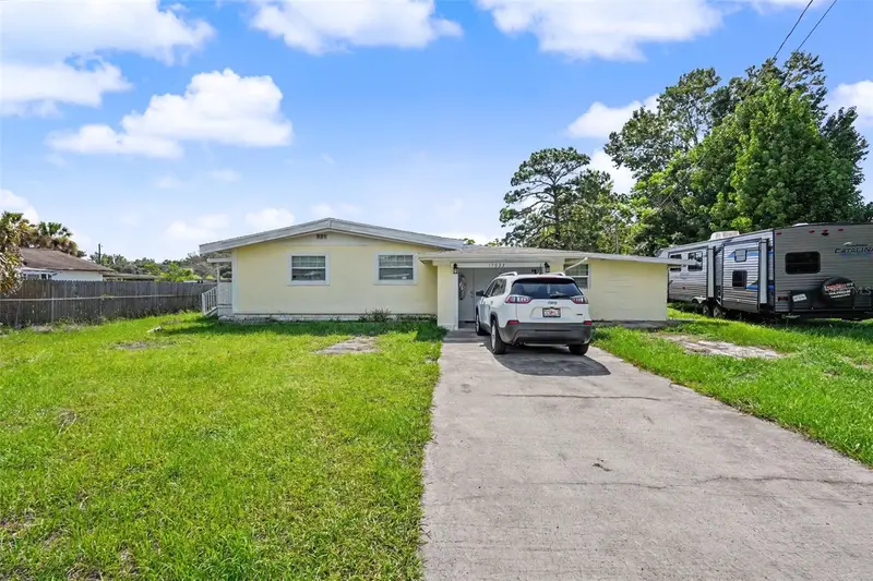 13033 Litewood Dr, FL