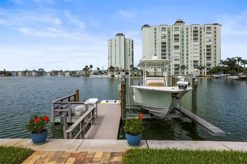 6360 2nd Palm Pt, FL