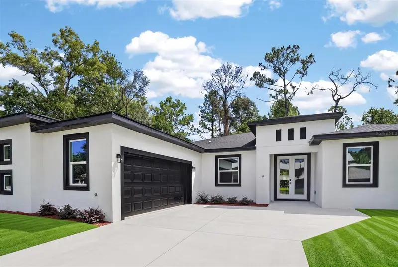 54 Douglas St, FL