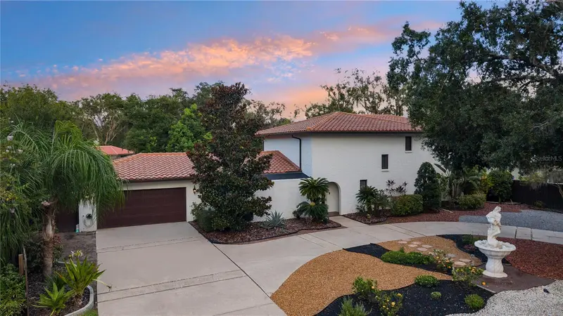 403 Weeburn Rd, FL