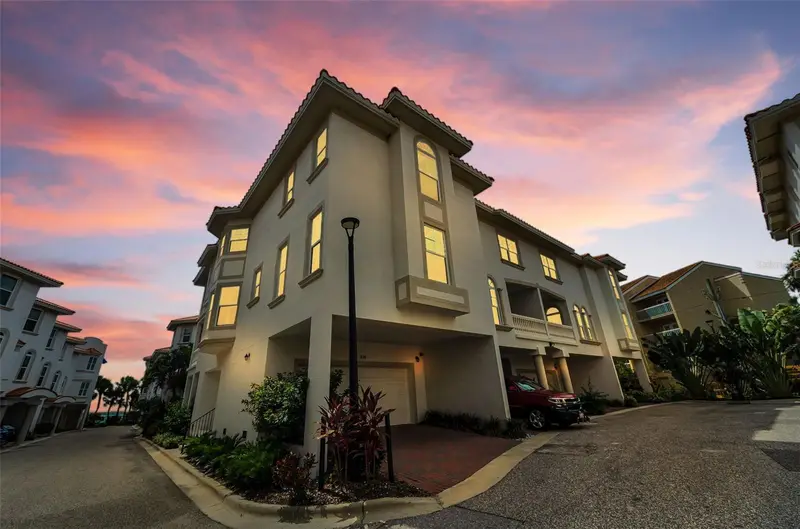 Dunedin listing