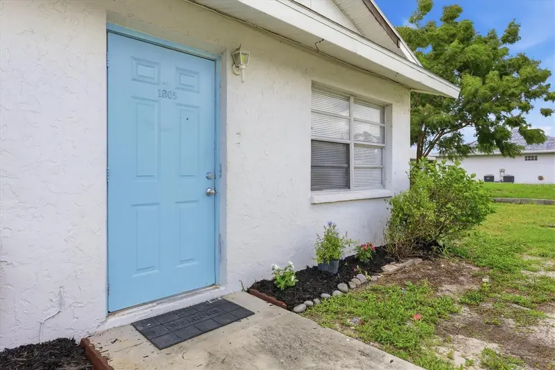 1805 Marbeth St #1805/1807, FL