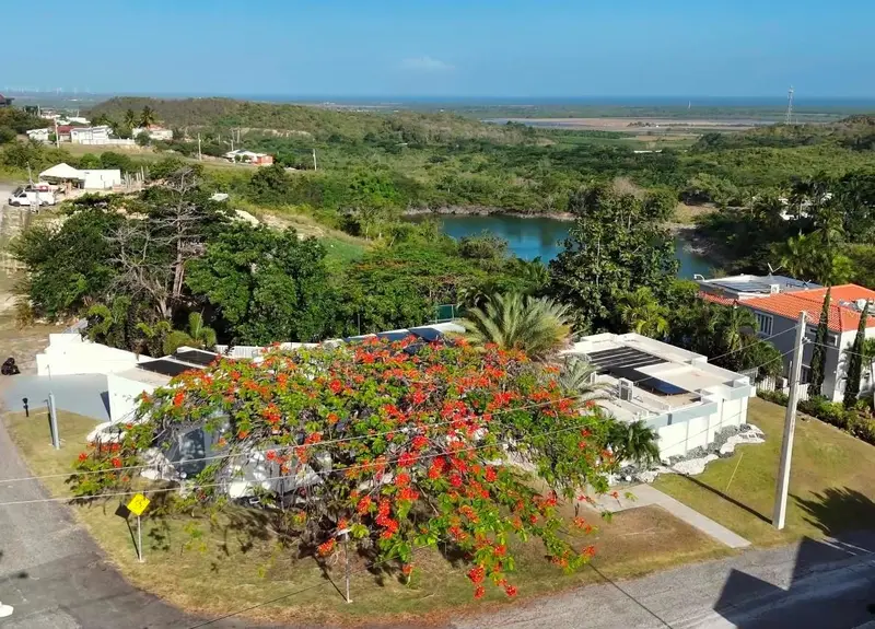 3505 La Santa El Monte, PR