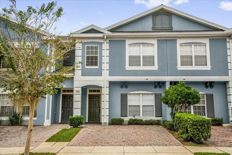 2344 Caravelle Cir, FL