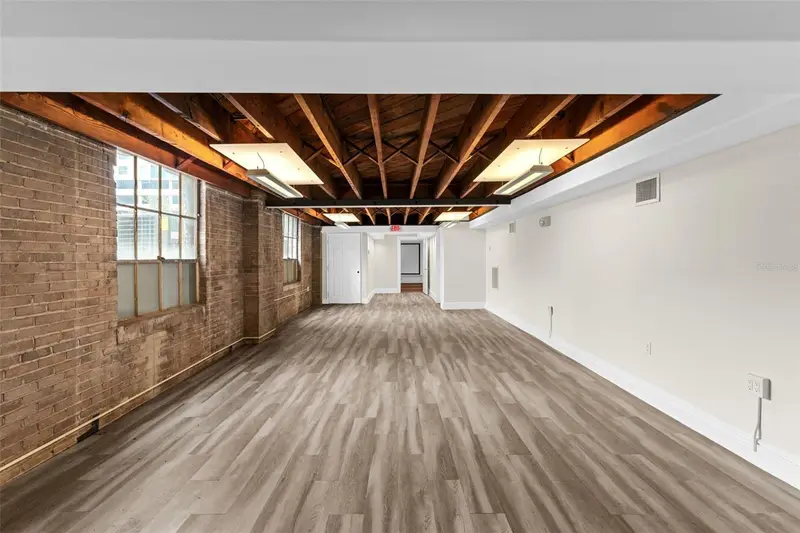 1121 E Twiggs St #2nd Flr, FL