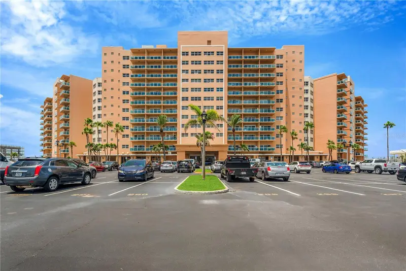 880 Mandalay Ave #N404, FL